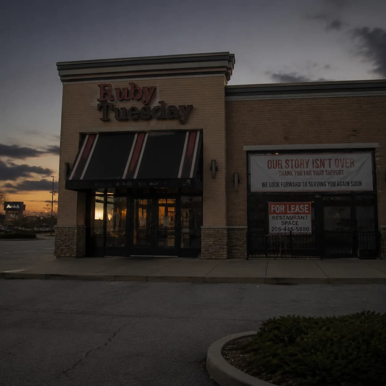 Hooters Chapter 11: 376 Mio Dollar Schuldenabbau, Founder-Buyout 2025 – Lehren aus dem Decline einer 42-Jahre-Marke